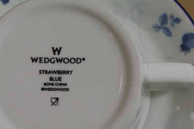 ウェッジウッド　ストロベリーブルー碗皿ペア