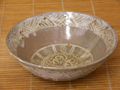 矢野陶々作　彫三島茶碗2